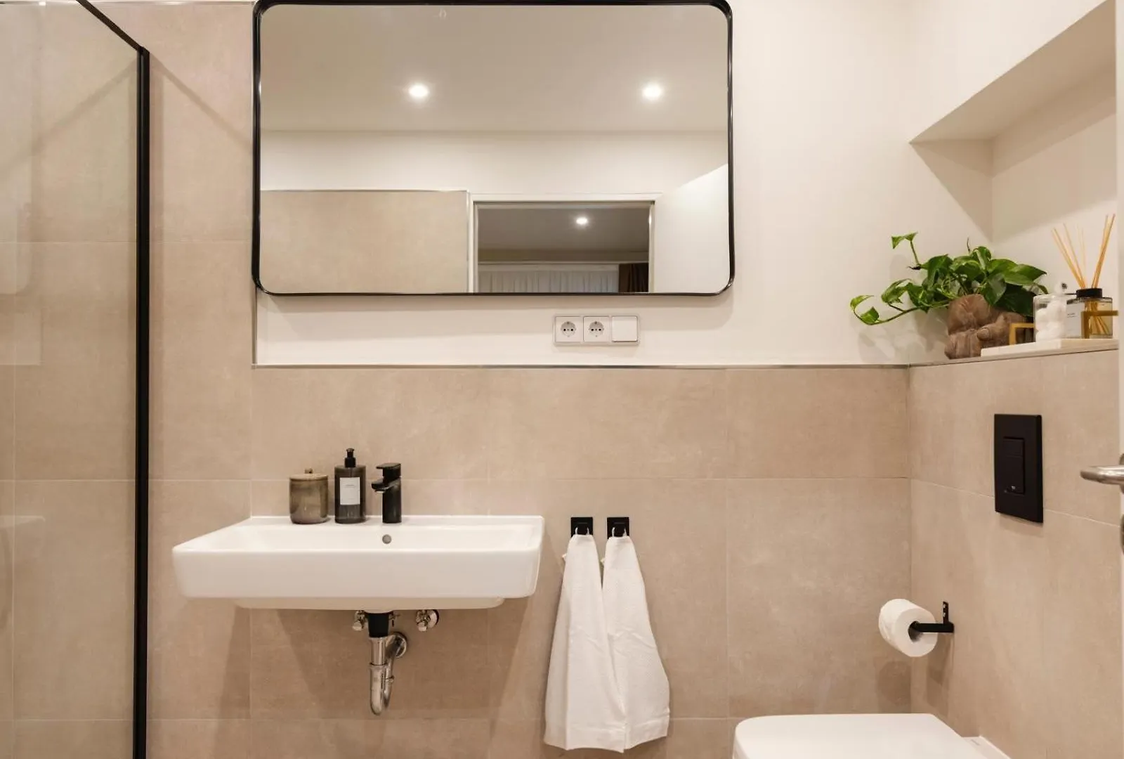 Alexa Spacious Design Apart Up To 10 Persons - Parking - Superfast Wifi Berlino Germania